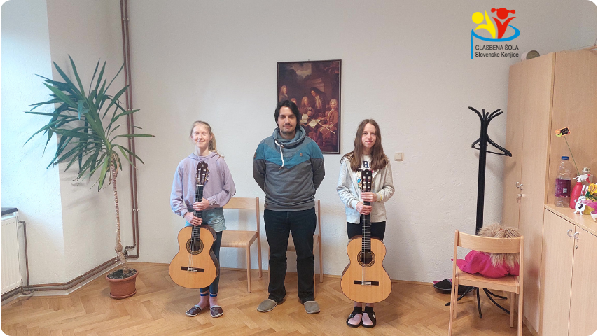 Ana Lajnšček Kralj in Lara Vinkovič osvojili drugo nagrado